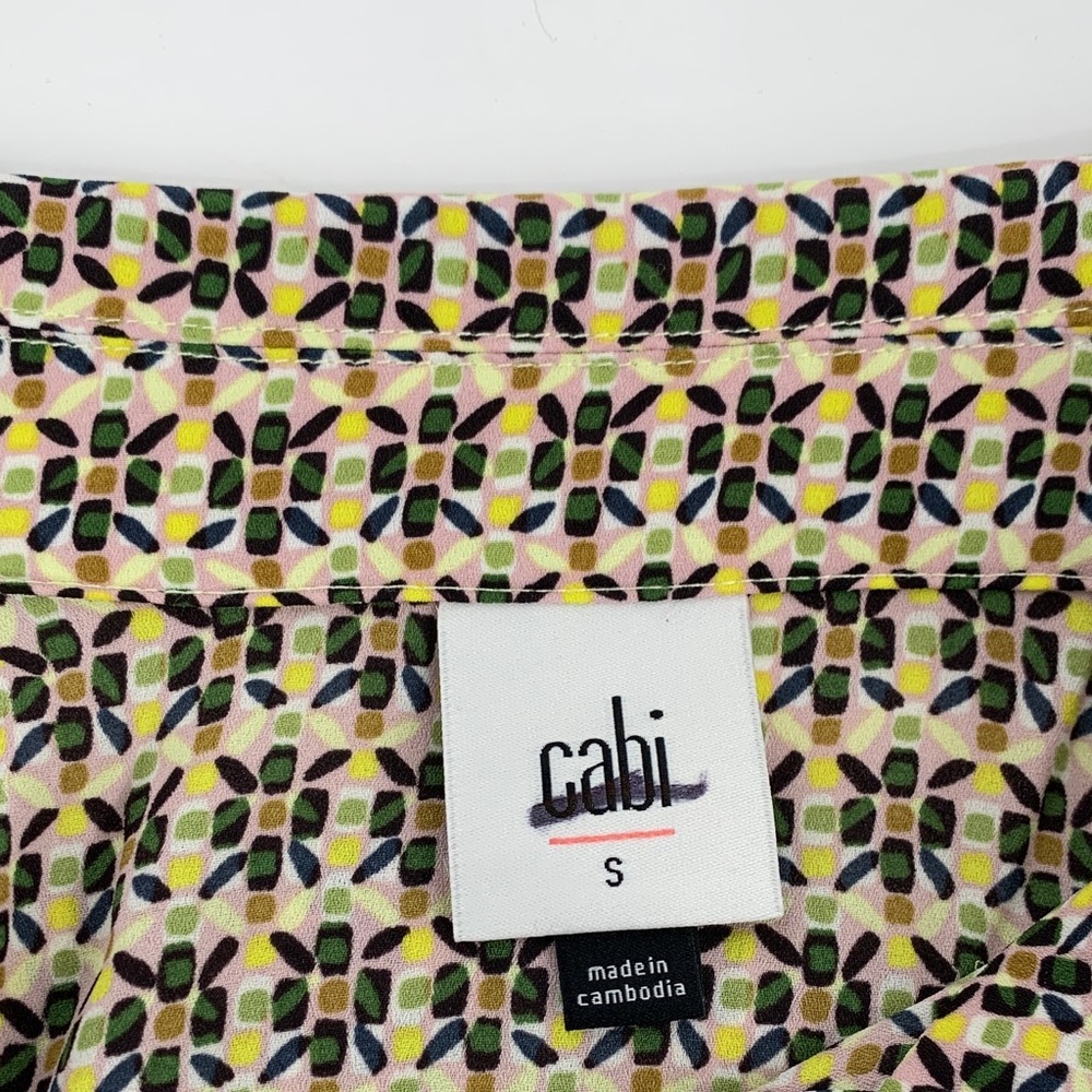 CAbi Bit map top blouse shirt sleeveless yellow geometric v-neck collar new S - Picture 5 of 5